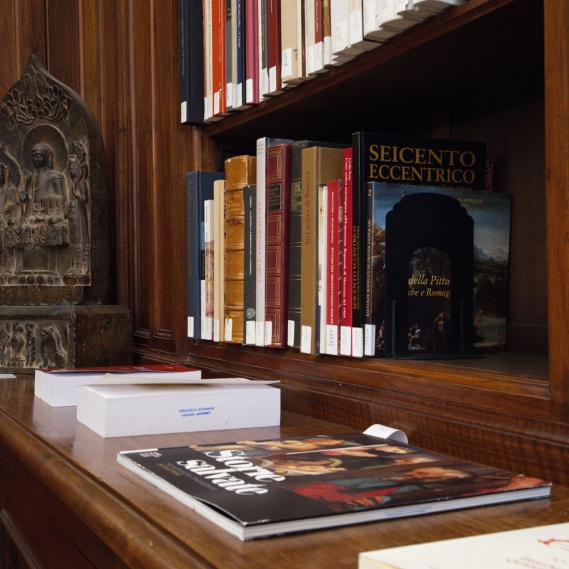 Berenson library - detail of a shelf